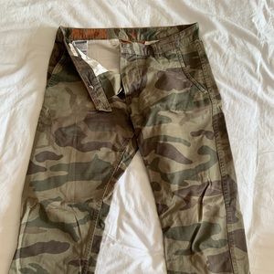 Dockers alpha slim camo chinos